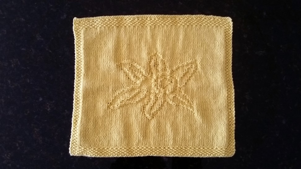 Påskelilje mønster færdig strikket på klud