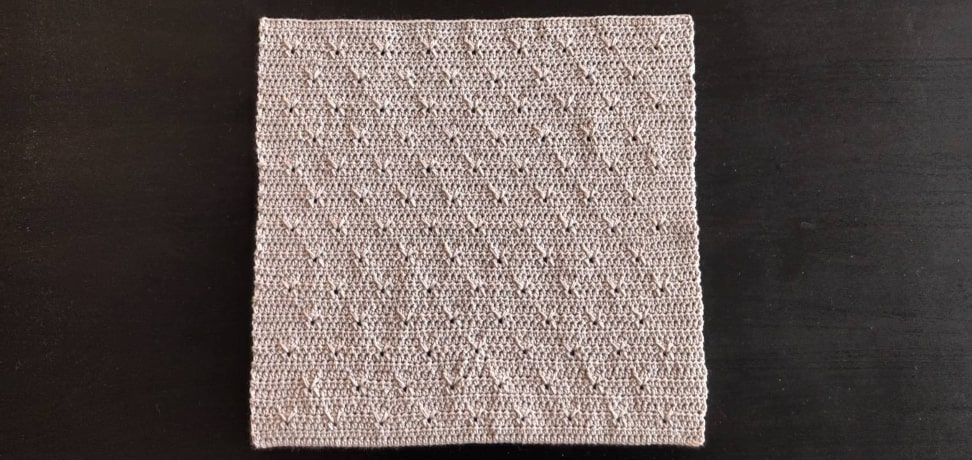 Hækleopskrift på broderi anglaise vaskeklude
